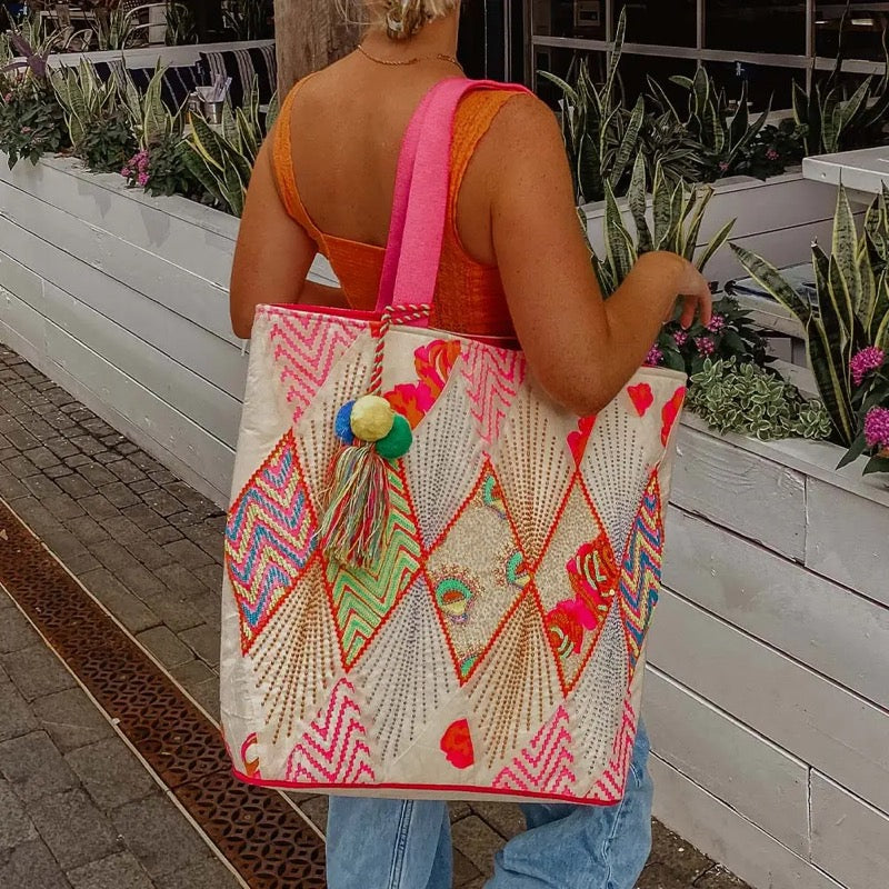 Style Me Tote